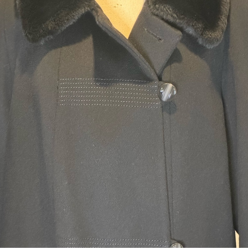 Alorna Black Wool Coat with Fur Collar Midi Lenghth, long - Picture 6 of 16
